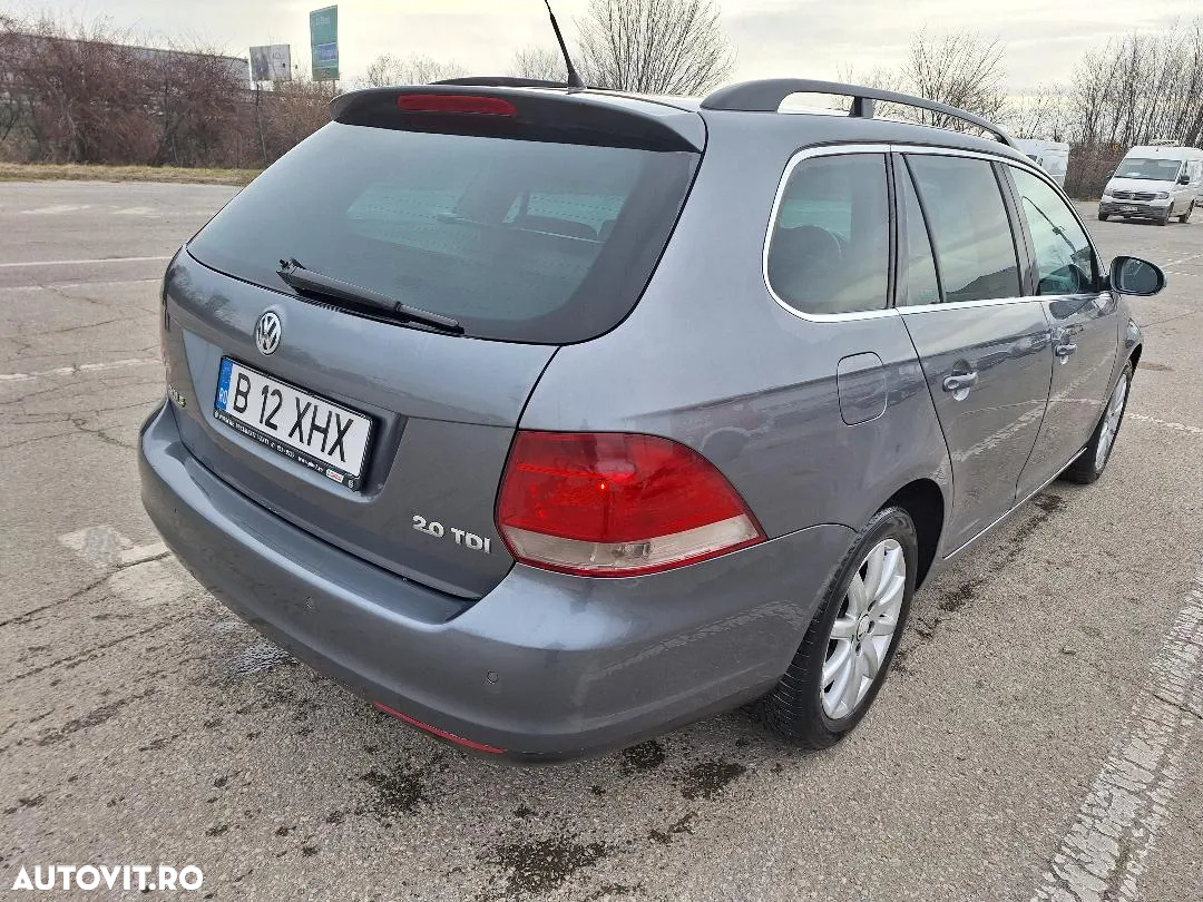 Volkswagen Golf - 6