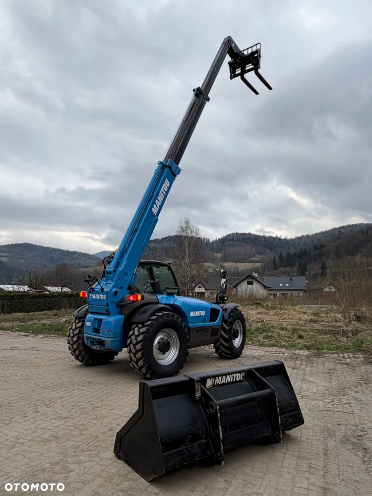 Manitou MT932 Ładowarka Teleskopowa dźwig wózek 9m. UDŹWIG 3,2 tony. Przebieg 2760 MTG jak Nowa z SALONU 2014rok z Norwegii z Gospodarstwa rolnego. Silnik PERKINS 100km. Serwisy w Dekra! Widły i łyżka. Ani deka luzu czy wycieku. OKAZJA! Jazda REWERS + 4 biegi. Skręt 3 tryby. - 13