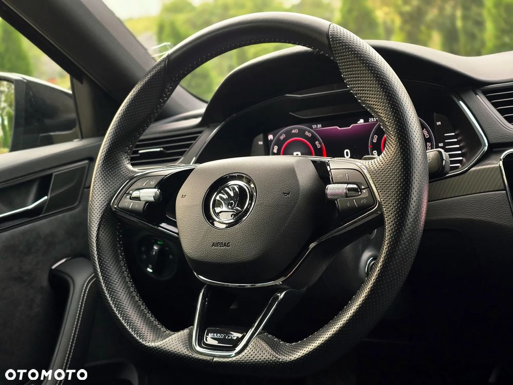 Skoda Superb 2.0 TSI Sportline DSG - 18