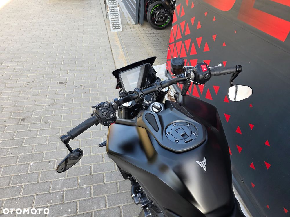 Yamaha MT - 17