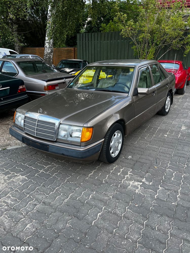 Mercedes-Benz W124 (1984-1993) - 1