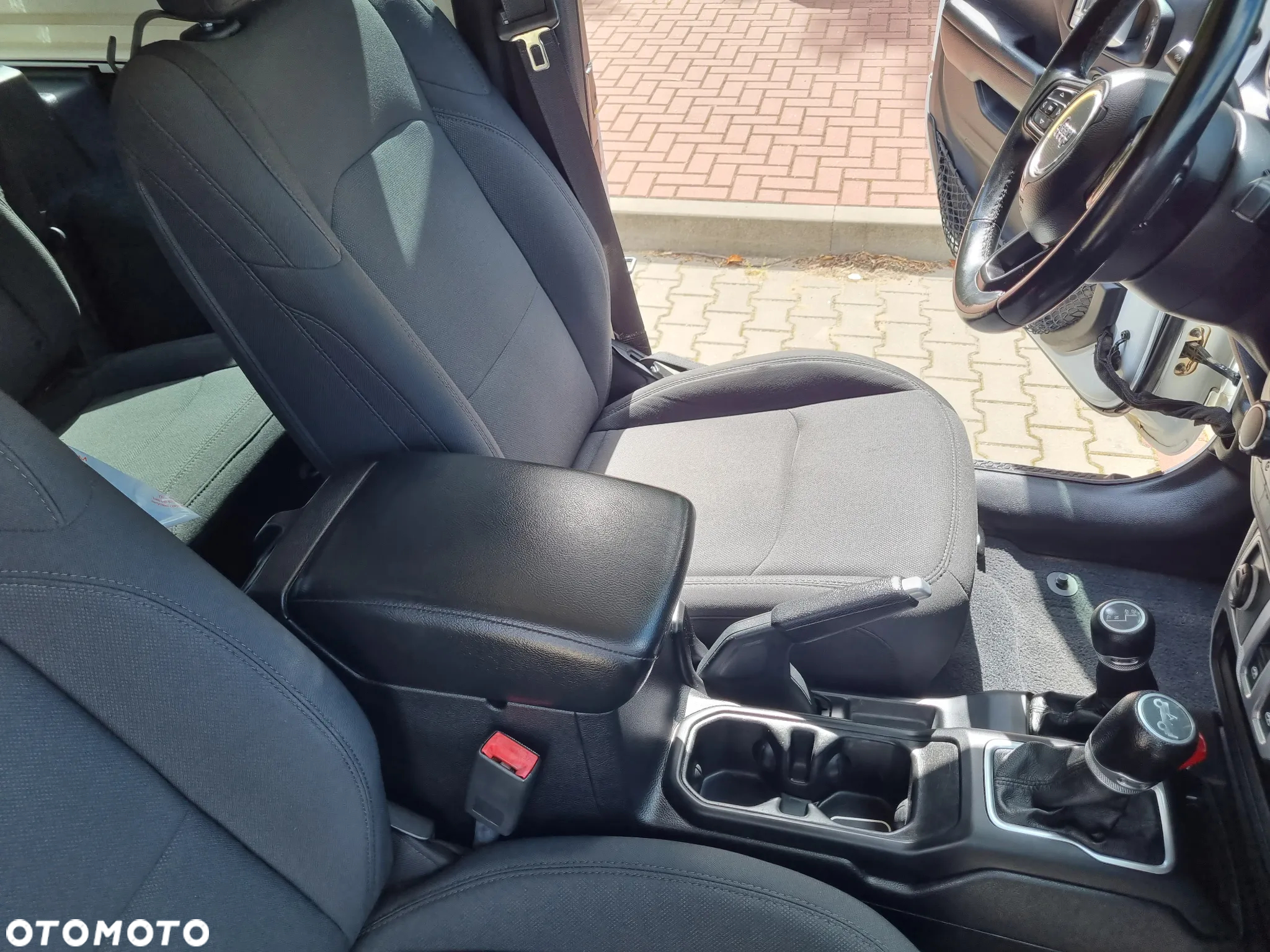 Jeep Wrangler - 31