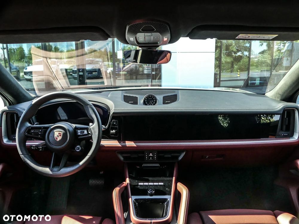 Porsche Cayenne Coupe E-Hybrid PHEV - 9