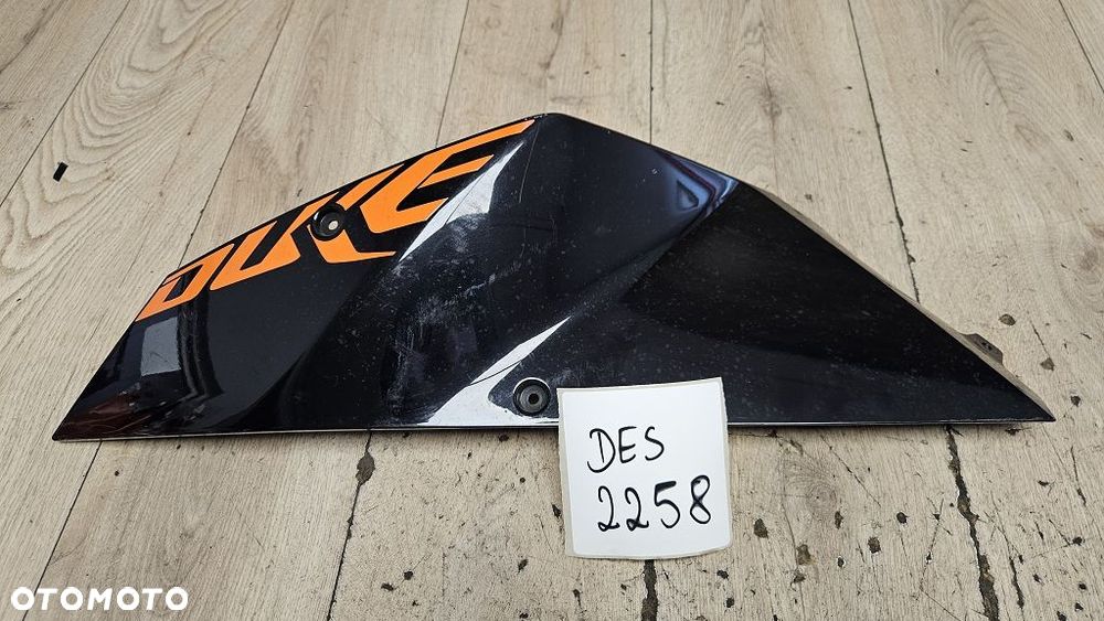 Lewy bok osłona zbiornika KTM 690 Duke (2008-2011) 75008050000 - 1