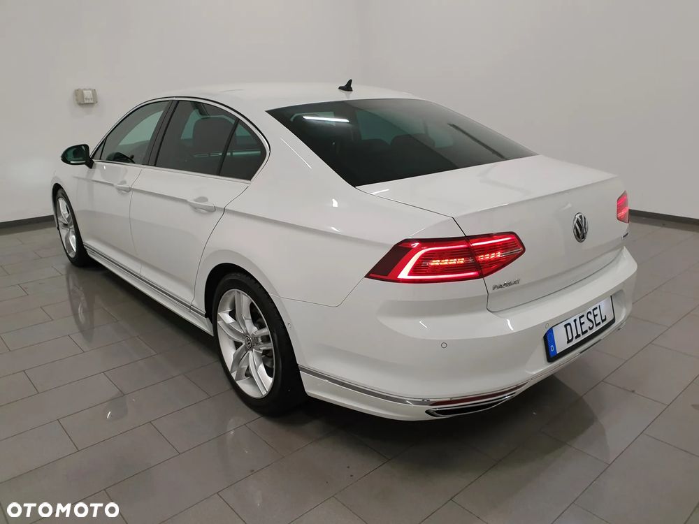 Volkswagen Passat 2.0 TDI BMT Highline - 4