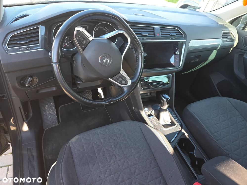 Volkswagen Tiguan - 9