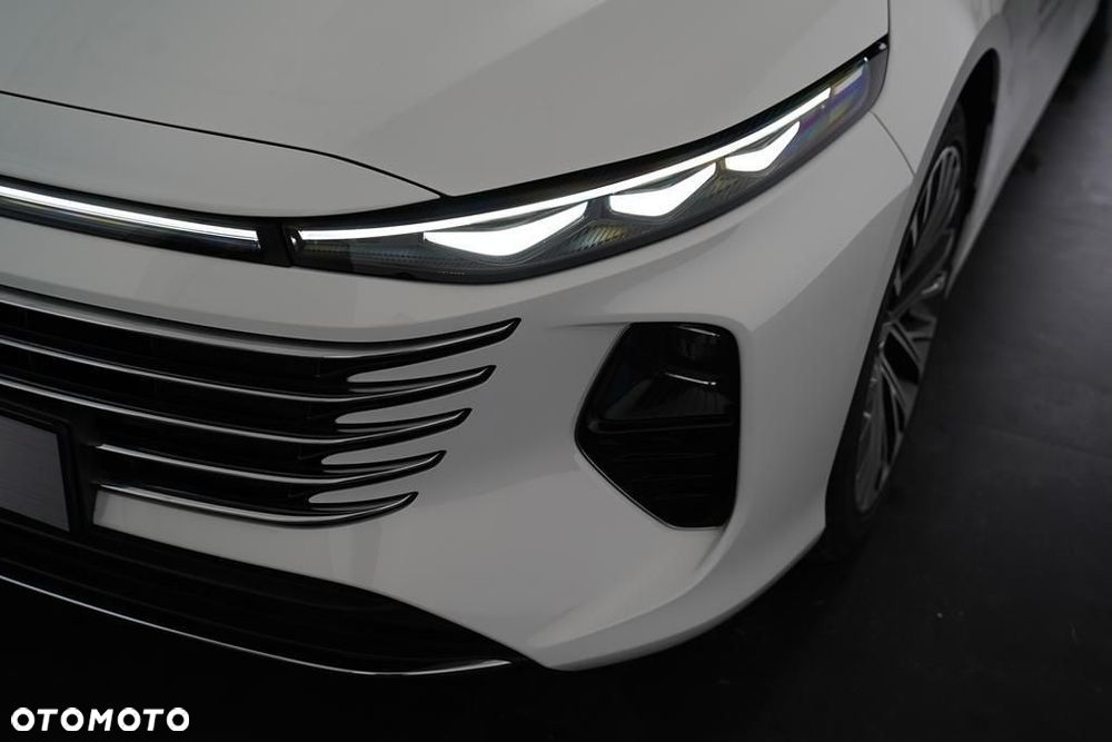 Bestune B70 2.0T Elegance - 26