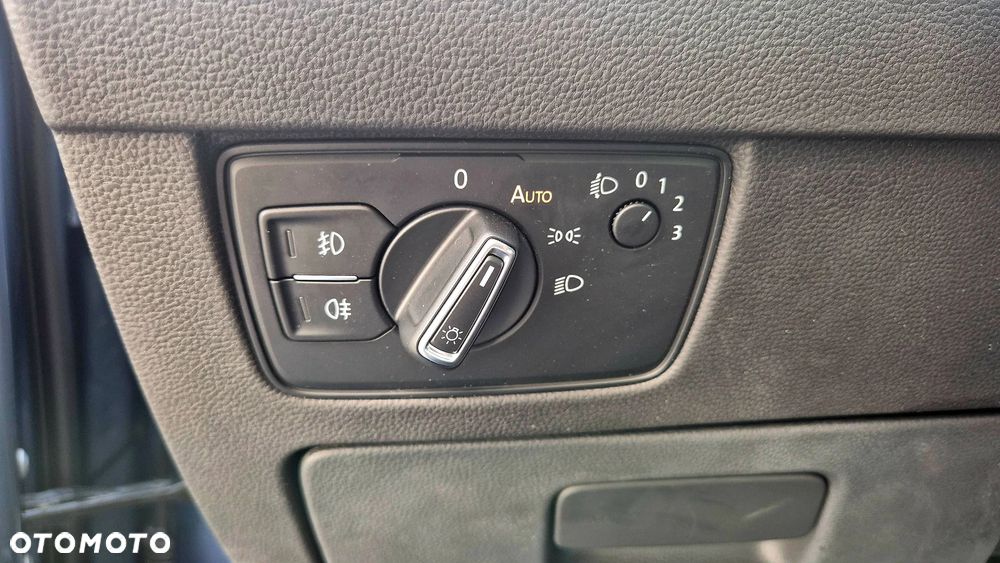 Volkswagen Passat 2.0 TDI (BlueMotion Technology) Comfortline - 28