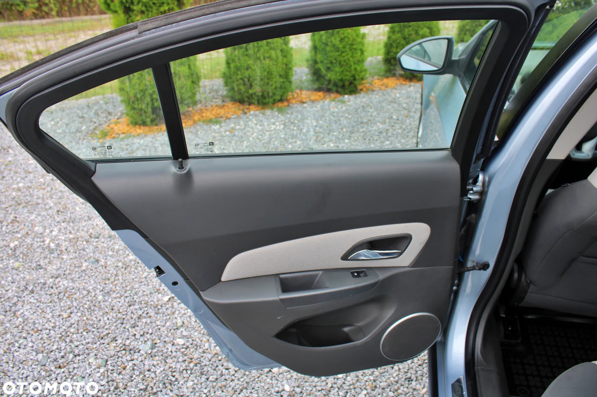 Chevrolet Cruze 1.6 LS - 27