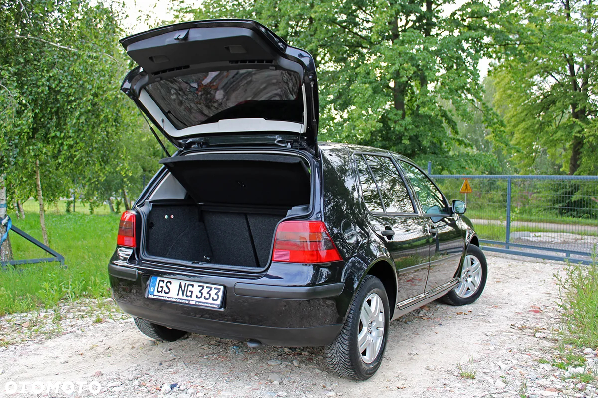 Volkswagen Golf - 32