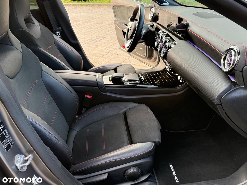 Mercedes-Benz CLA - 19