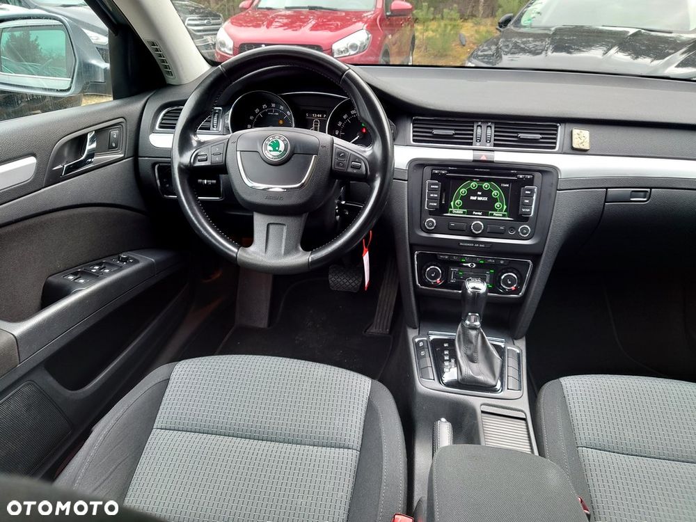 Skoda Superb 2.0 TDI Elegance DSG - 6