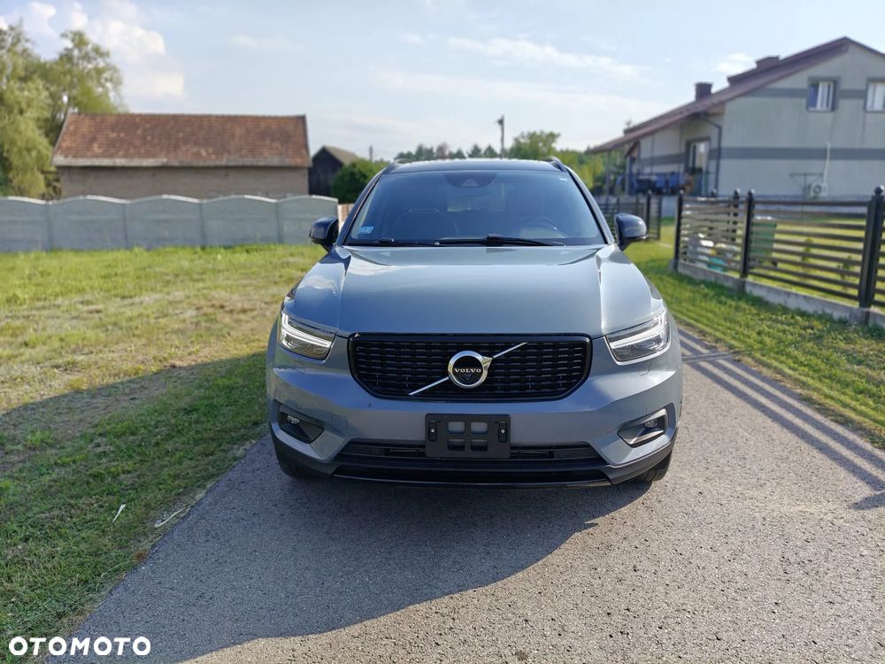 Volvo XC 40 T5 AWD R-Design - 3