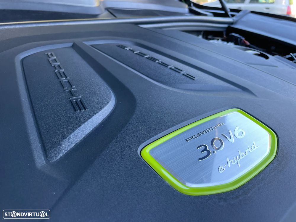 Porsche Cayenne Coupé E-Hybrid - 56