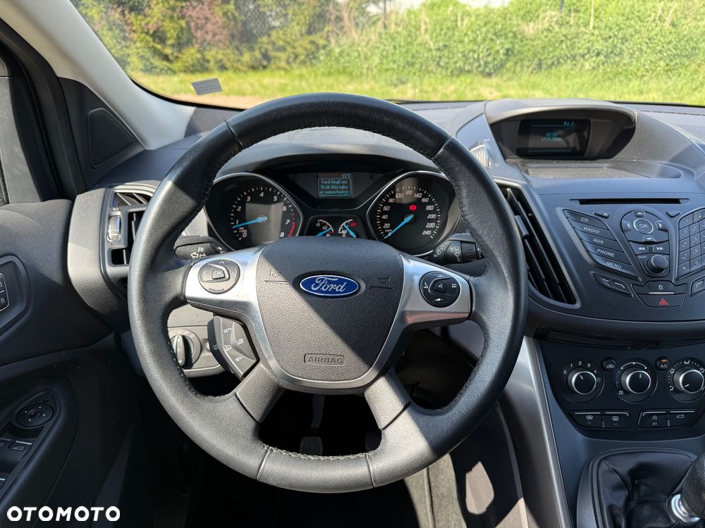 Ford Kuga 1.5 EcoBoost 2x4 Trend - 27
