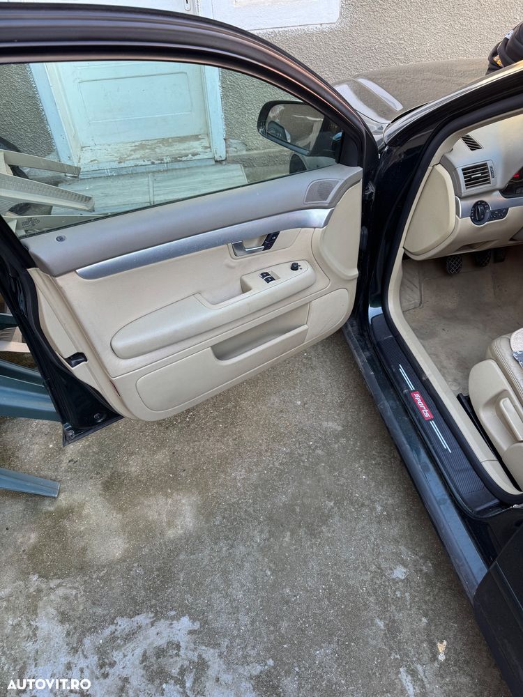 Audi A4 2.0 TDI B8 Quattro - 11