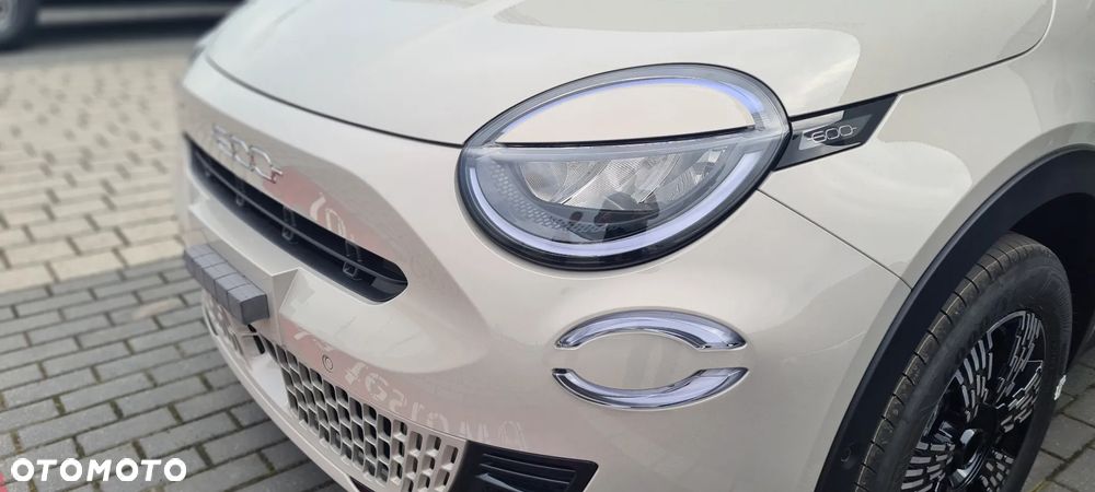 Fiat 600 1.2 Turbo Hybrid eDCT - 5