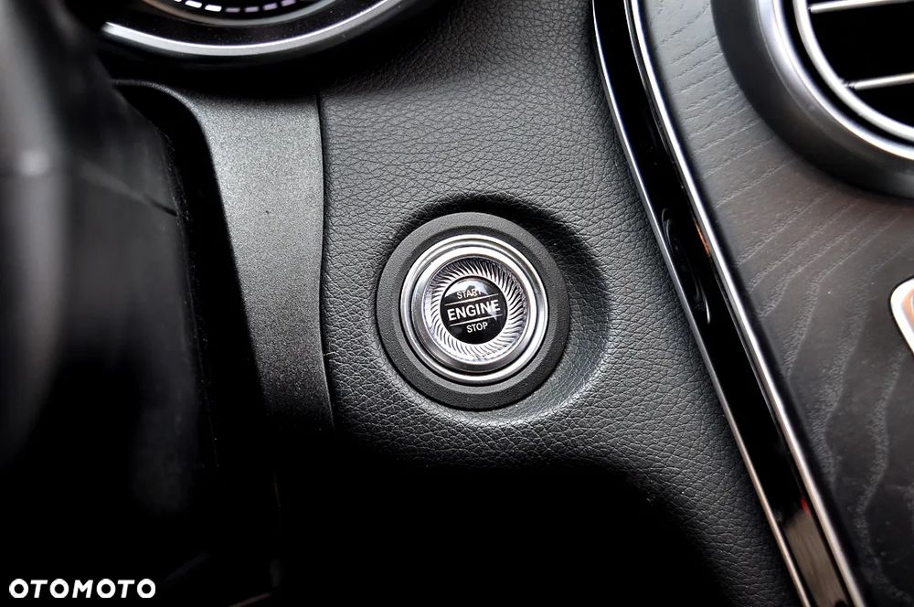 Mercedes-Benz Klasa C 220 d 9G-TRONIC AMG Line - 27