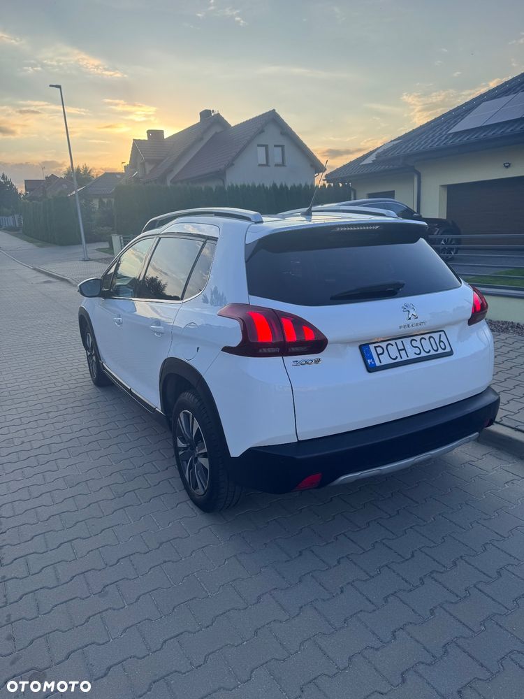 Peugeot 2008 1.2 Pure Tech Style S&S EAT6 - 5