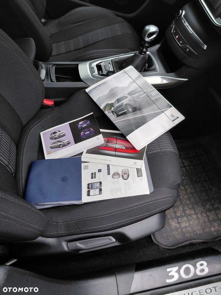 Peugeot 308 1.2 PureTech Allure S&S - 6