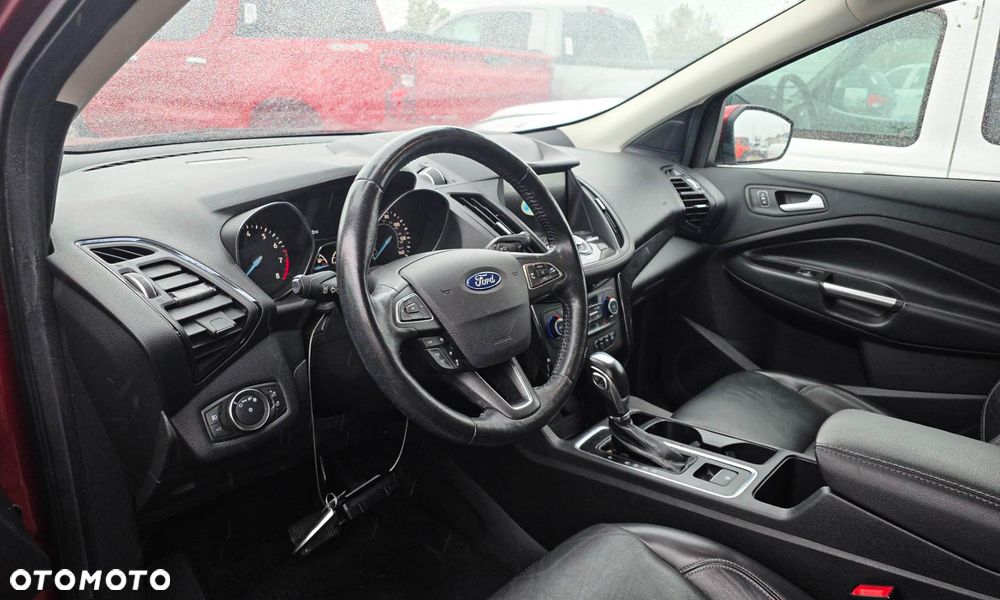 Ford Escape 2.0 EcoBoost AWD Titanium - 11