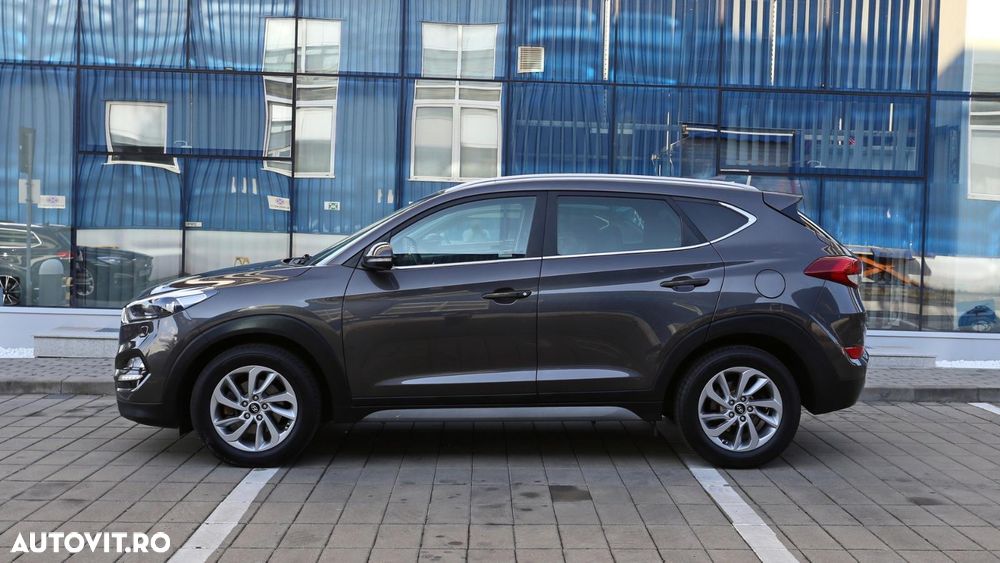 Hyundai Tucson 2.0 CRDI 4WD 6MT Premium - 8