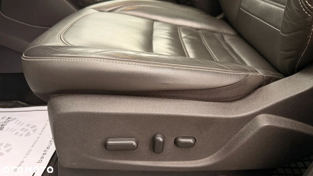 Ford Kuga 2.0 TDCi 4x4 Vignale - 23