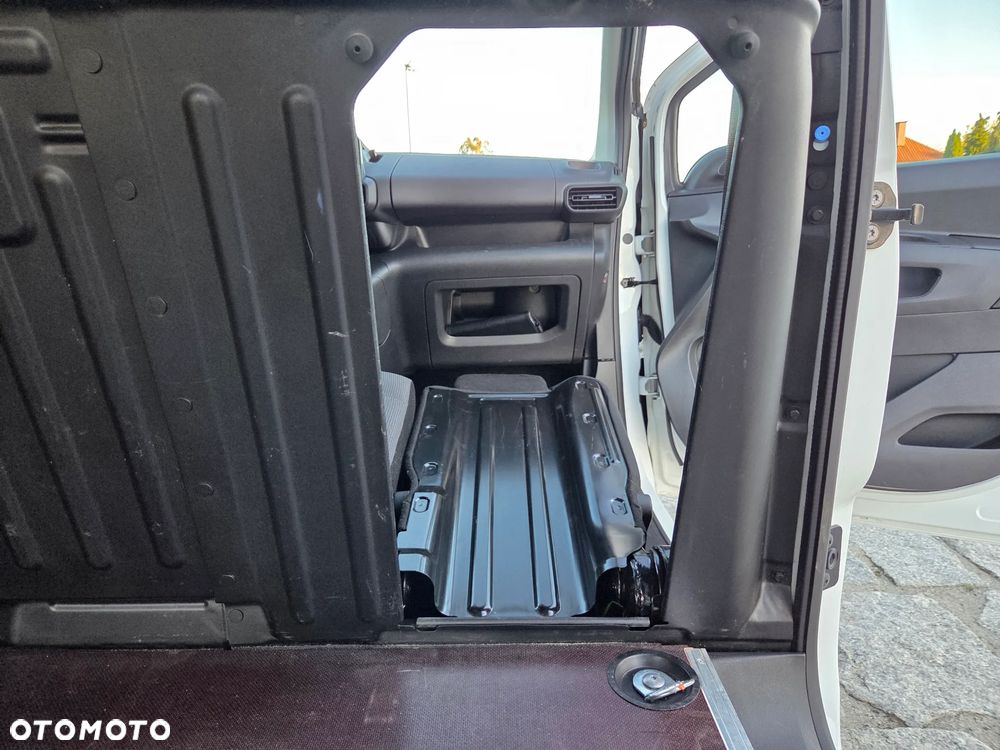 Toyota Proace City - 16