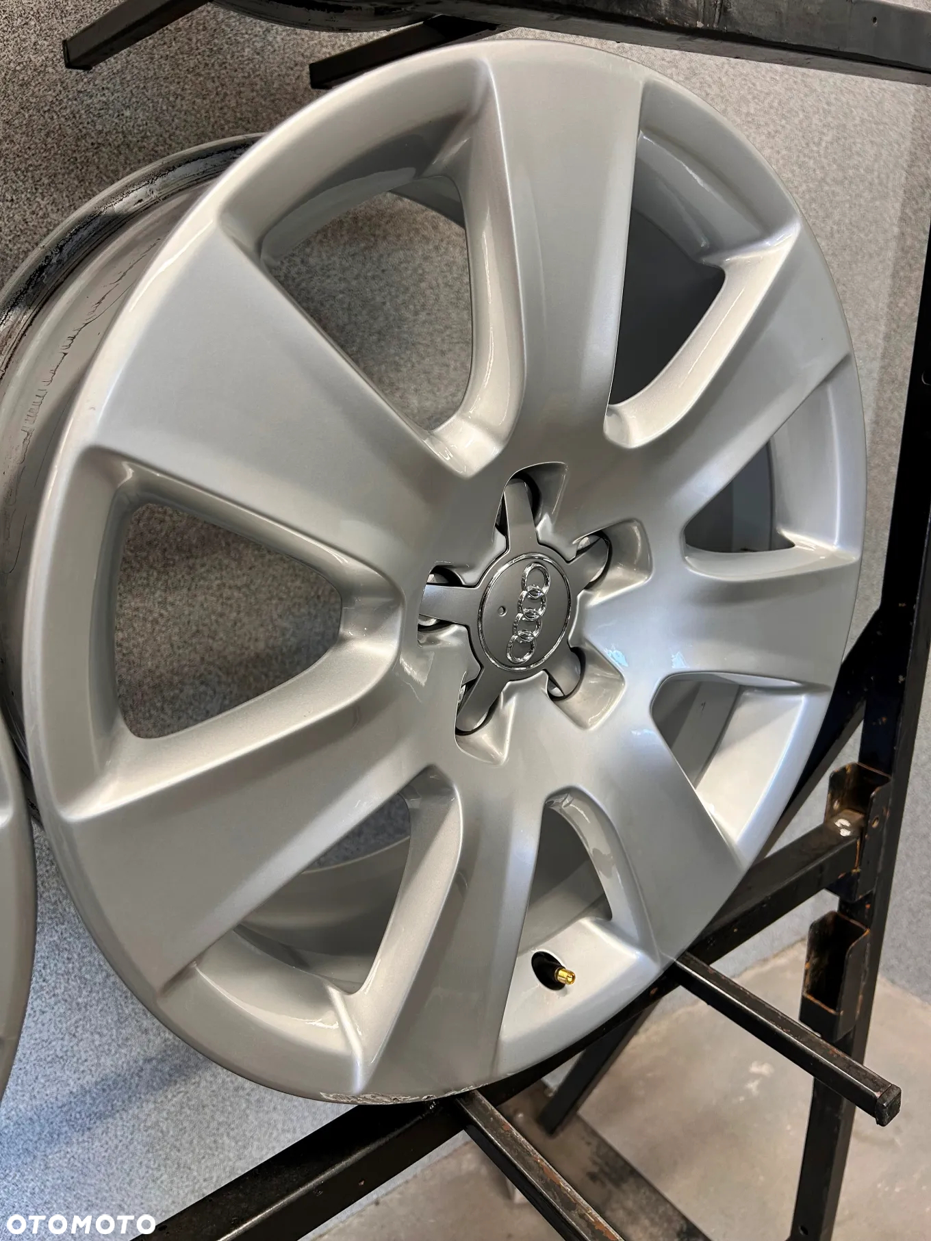 4 FELGI ALU. AUDI A8 S8 D4 18'' 7,5J ET26 - 12