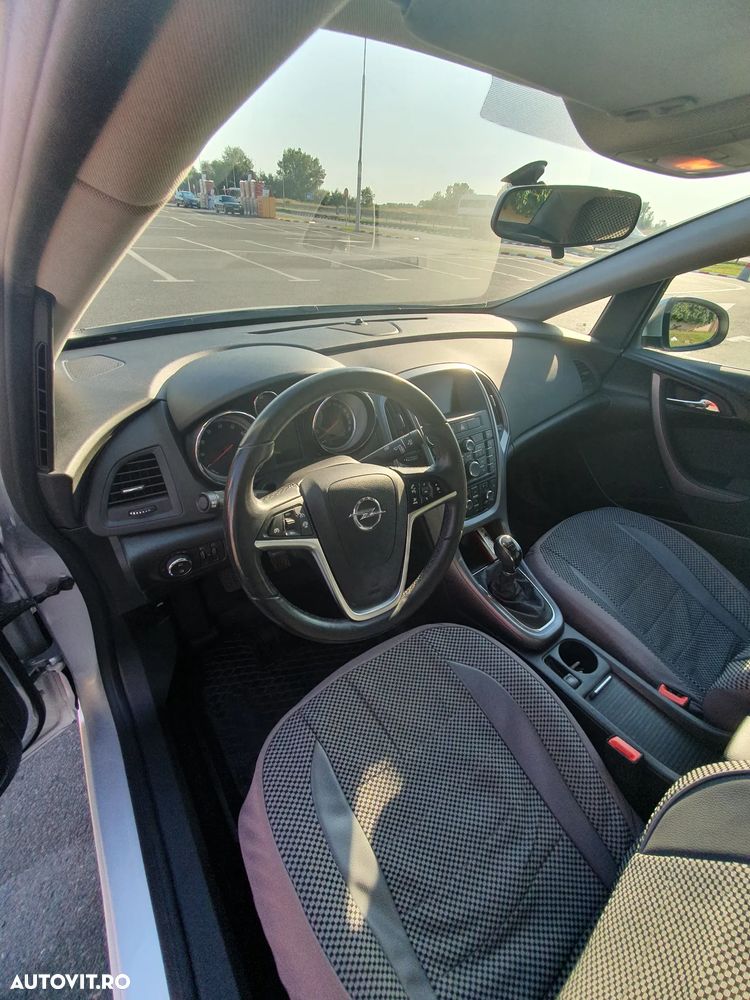 Opel Astra 1.4 Turbo ECOTEC Enjoy - 9