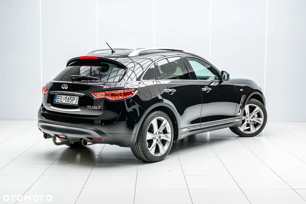 Infiniti FX - 5