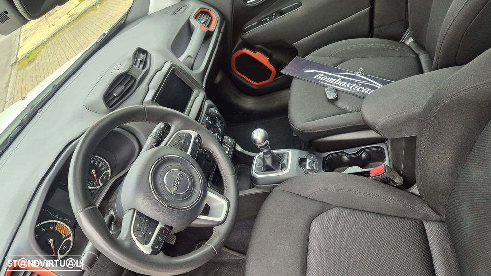 Jeep Renegade 1.0 T Orange Edition - 10