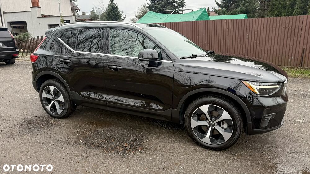 Volvo XC 40 B5 B AWD Momentum Pro - 4