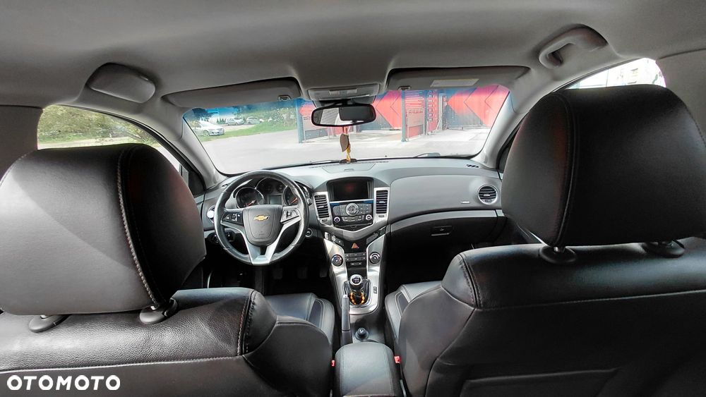 Chevrolet Cruze - 14