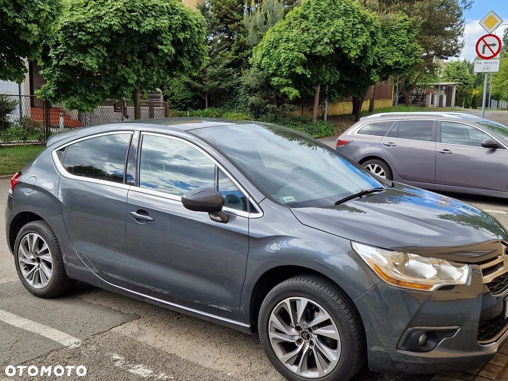 Citroën DS4 1.6 HDi SoChic - 9