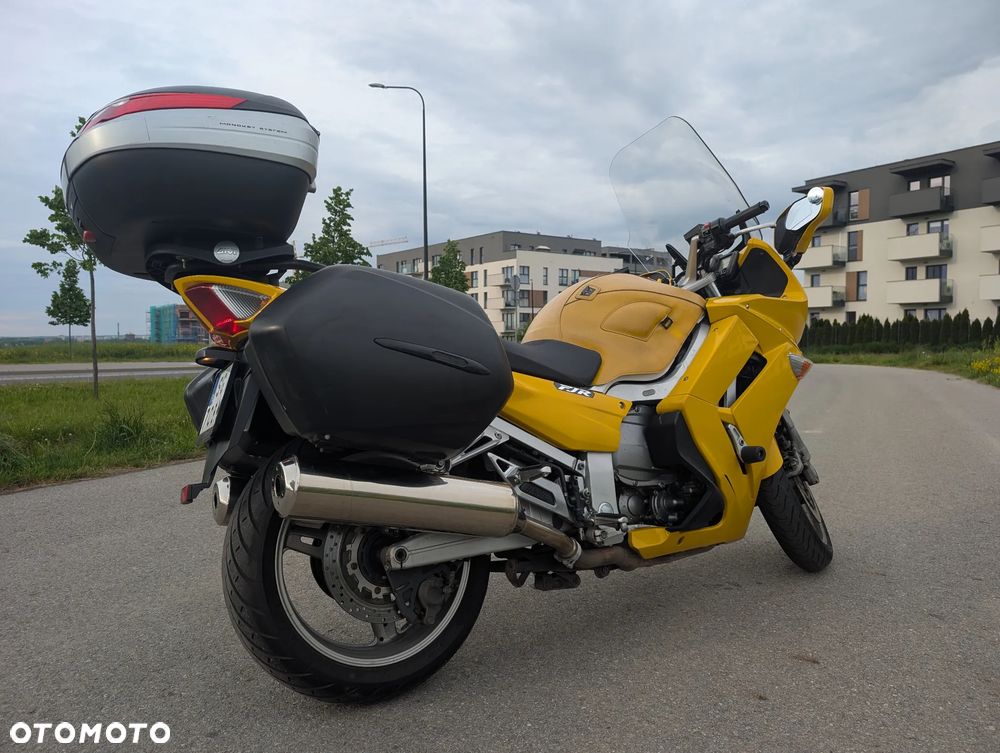 Yamaha FJR - 4