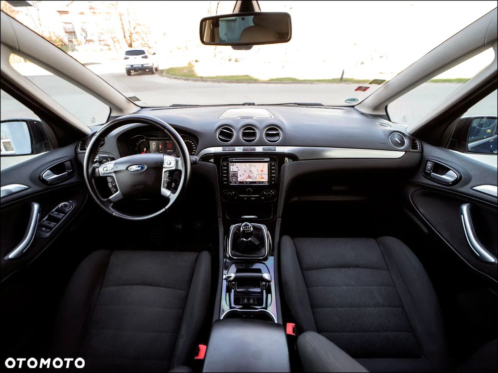Ford S-Max - 14