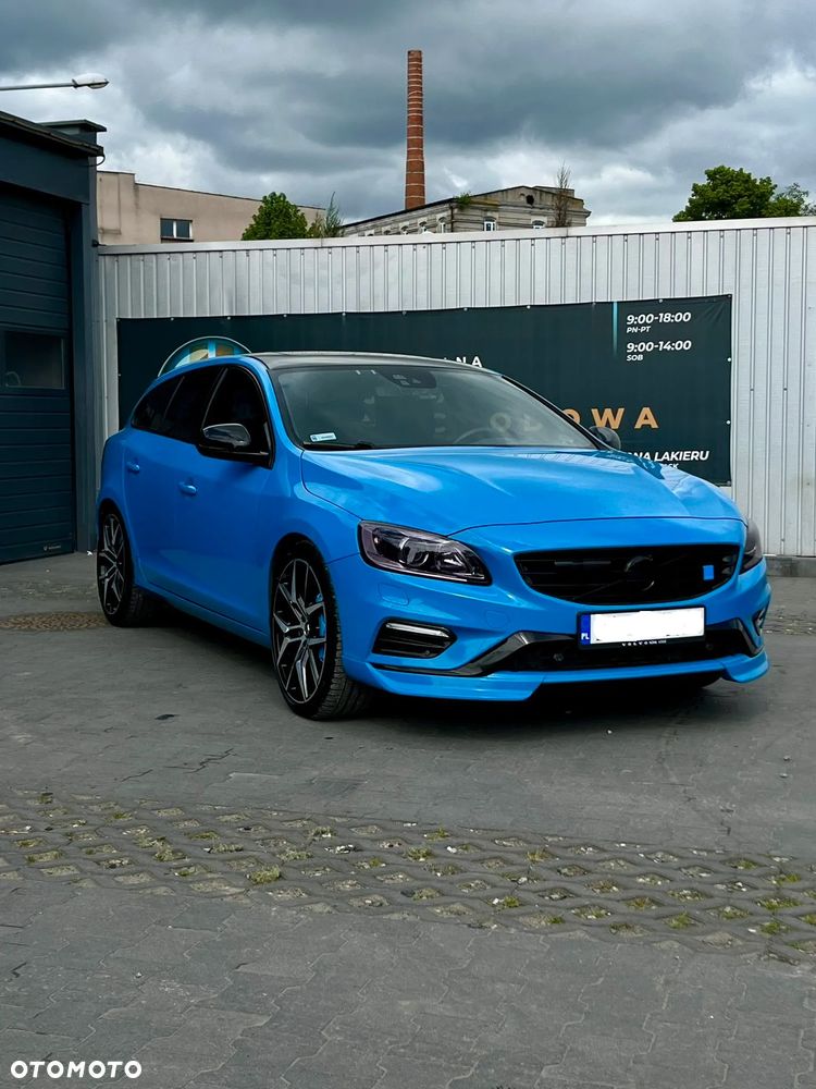 Volvo V60 T6 AWD R-Design - 1