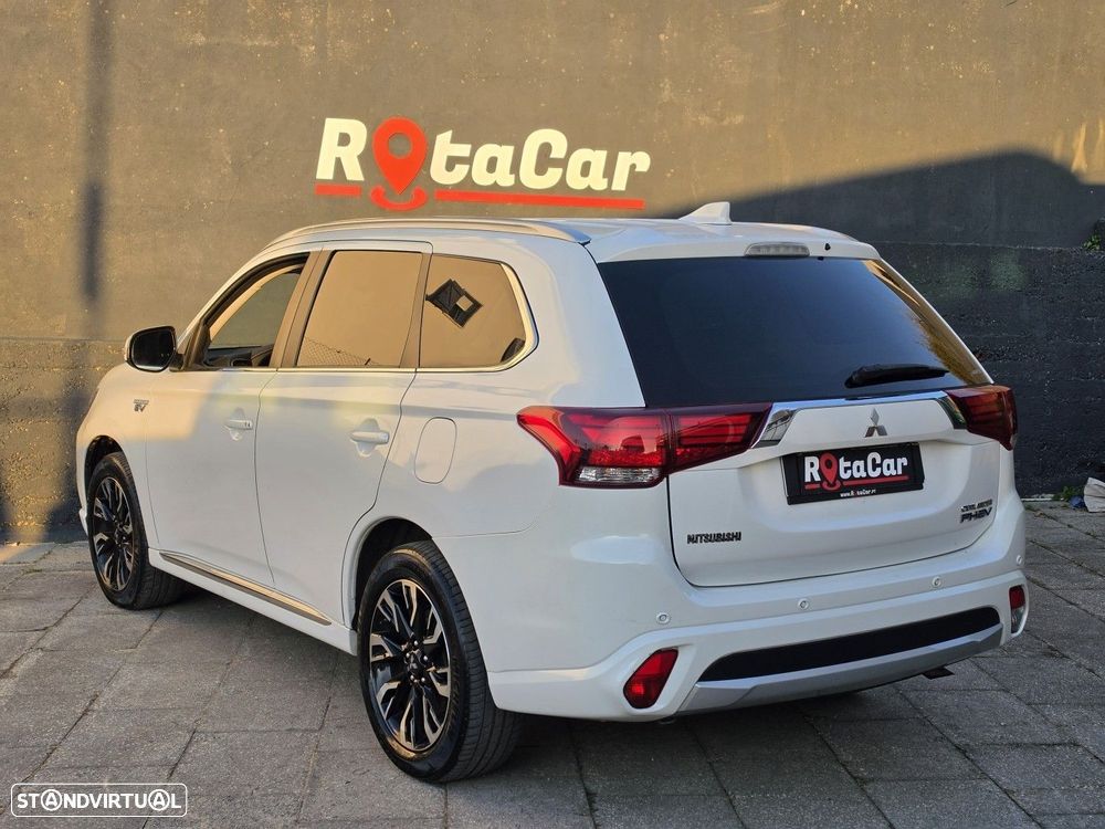 Mitsubishi Outlander 2.0 Intense Navi - 12