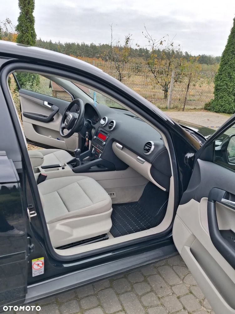 Audi A3 Sportback 1.6 Attraction - 17