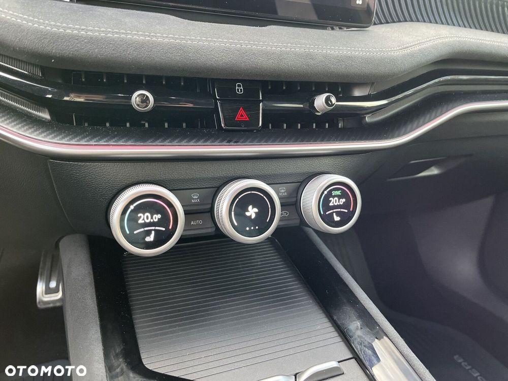 Skoda Superb 2.0 TSI Sportline DSG - 26