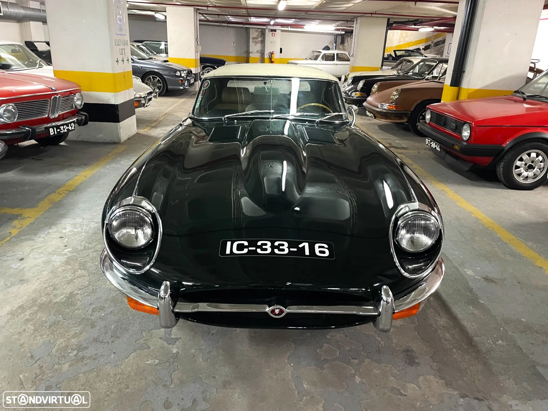 Jaguar E-Type - 4