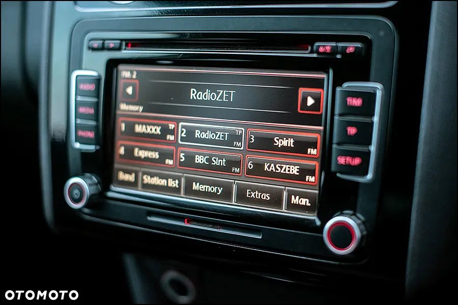 Volkswagen Touran - 24