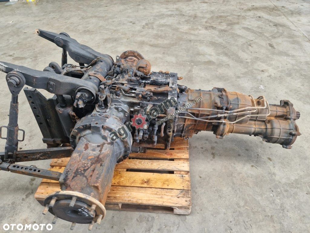 Skrzynia biegów, most tylny Valtra N174 H - 1