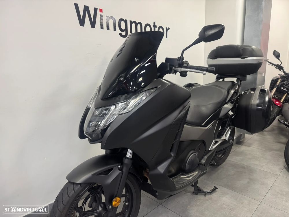 Honda Integra 750 - 5