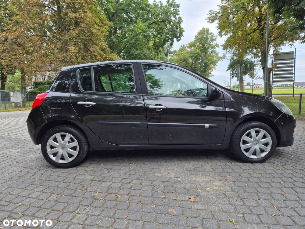 Renault Clio - 6