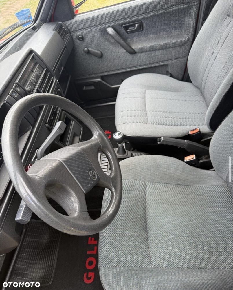 Volkswagen Golf 1.6 - 6