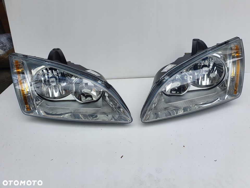 LAMPA PRZÓD PRAWA FORD FOCUS MK2 EUROPA ORYGINAŁ - 1