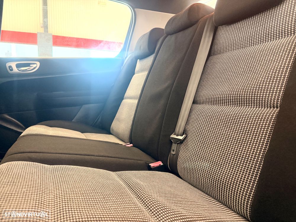 Peugeot 307 1.6 HDi Executive - 7