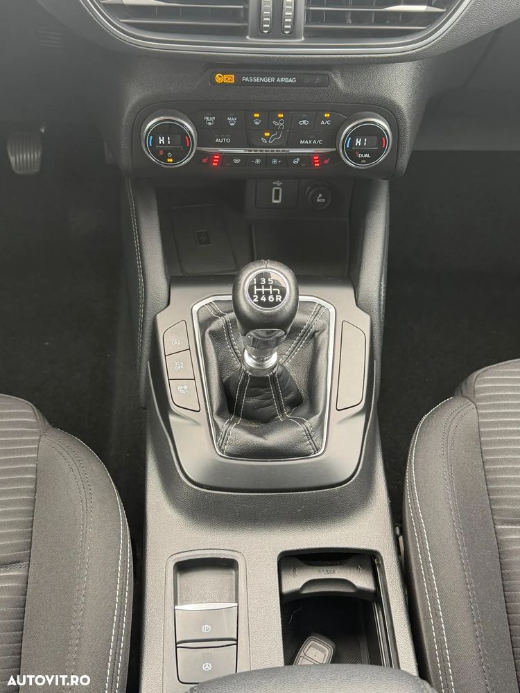 Ford Focus 1.0 EcoBoost Titanium - 17